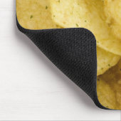 Gelbe Chips als Hintergrund Mousepad (Ecke)