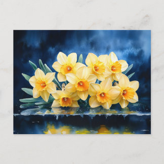 Gelbe Daffodien auf blauem Wasser Postkarte