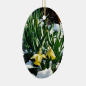 Gelbe Daffodien Blume im Schnee Keramikornament (Rechts)