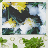 Gelbe Daffodien Blume im Schnee Küchentuch (Gefaltet)