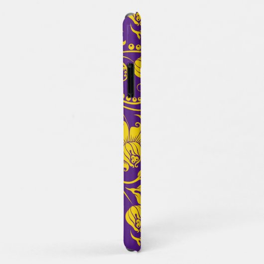 Gelbe Damasken auf lila Case-Mate iPhone Hülle (Hinten/Rechts)