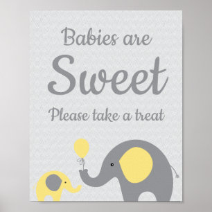 Gelbe Elefanten Babys sind süß Nimm eine Leckerei Poster
