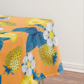 Gelbe Erdbeeren auf Orange Tischdecke (Beispiel)