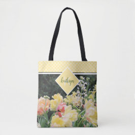 Gelbe Frühlingsblumen und Herzklopfen, Monogramm T Tasche