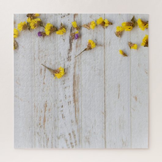 Gelbe Frühlingsblumen, weiße Putz. Puzzle (Vertikal)