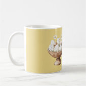Gelbe Gänseblümchen-Blumen Eier in Schale Kaffeetasse (Links)