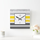 Gelbe graue, weiße Streifen Quadratische Wanduhr (Zuhause)