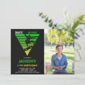 Gelbe grüne Skateboards Geburtstagseinladungen fot Einladung (Stehend Vorderseite)