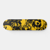 Gelbe Grunge Skulls Skateboard (Horizontal)