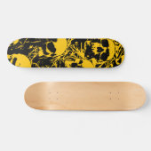 Gelbe Grunge Skulls Skateboard (Horizontal)