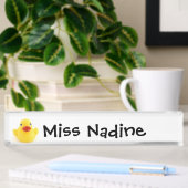 Gelbe Gummiente mit kindischem Text-Namen Namensplakette