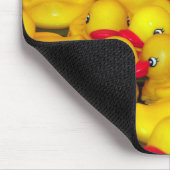 Gelbe Gummilöffel Bade Time Mousepad (Ecke)