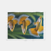 Gelbe Guppy-Fischdecke Fleecedecke (Vorderseite (Horizontal))