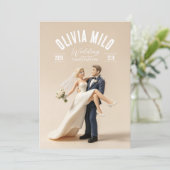 gelbe Händchen-Halte-Kunst Hochzeit Einladung (Stehend Vorderseite)