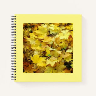Gelbe Herbstblätter Notizblock
