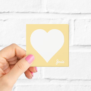 Gelbe Herz-Post-it-Notizen mit Namen Post-it Klebezettel