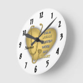 Gelbe Herzschwester Runde Wanduhr (Winkel)