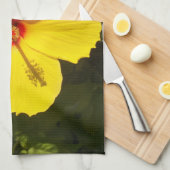 Gelbe Hibiskus Blume Handtuch (Viertel Falte)