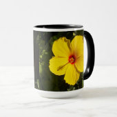 Gelbe Hibiskus Blume Tasse (VorderseiteRechts)