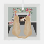 Gelbe Hunde in der Weihnachtsszene Ornament Aus Glas (Rückseite)