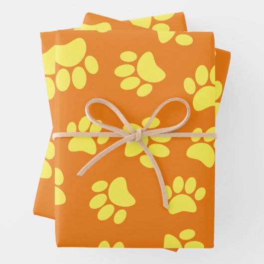 Gelbe Hundeschraube druckt überall in orangefarben Geschenkpapier Set (Beispiel)