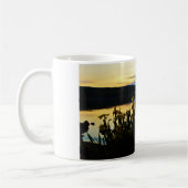 Gelbe Iris am Ufer des Arrowhad-Sees Kaffeetasse (Links)