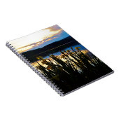 Gelbe Iris am Ufer des Arrowhad-Sees Notizblock (Rechte Seite)