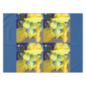 Gelbe Iris-Blume Tischdecke (Vorderseite (Horizontal))