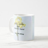 Gelbe Iris und Bud Wedding Suppes Kaffeetasse (Vorderseite Links)