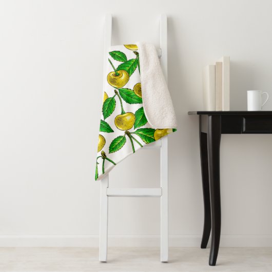 Gelbe Kirschen auf Weiß Sherpadecke (Beispiel)