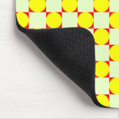Gelbe Kreisel des Roten Quadrats Mousepad (Ecke)
