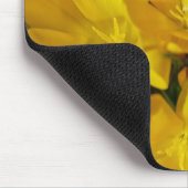 Gelbe Krokusblüten Mousepad (Ecke)