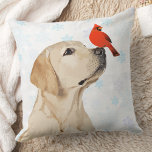 Gelbe Labrador Christmas Labrador Kissen<br><div class="desc">Dekorieren Sie Ihre Zuhause in dieser Ferienzeit mit diesem zauberhaften Yellow Labrador und dem Weihnachtskissen des Kardinals und dem passenden Dekor. Dieses gelbe Arbeiterkissen wird bei Arbeitssuchenden zum Favoriten. Besuchen Sie unsere Kollektion für passende Weihnachtskarten, Wohngestaltung und Geschenke für gelbe Labrador. COPYRIGHT © 2020 Judy Burrows, Black Dog Art -...</div>