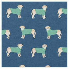 Gelbe Labrador in Scrubs-Marineblau Stoff