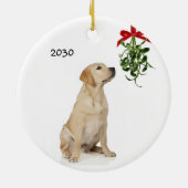 gelbe Labrador Mistletoe Weihnachtsdekoration Keramik Ornament (Hinten)