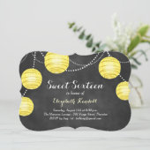 Gelbe Laternen auf Chalk 16 . Geburtstag Einladung (Stehend Vorderseite)