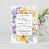 Gelbe Lilac Lila Lavendel Rustikale Blumenhochzeit Einladung (Stehend Vorderseite)