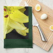 Gelbe Lilie Nah Geschirrtuch (Viertel Falte)