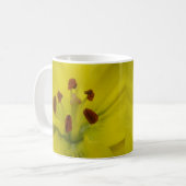 Gelbe Lilienblume Tasse (Vorderseite Links)