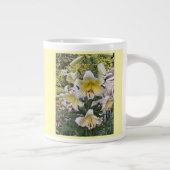 Gelbe Lilly Glas Jumbo-Tasse (Rechts)