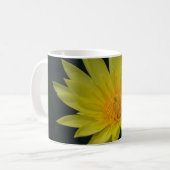 Gelbe Lotus-Wasserlilie Kaffeetasse (Vorderseite Links)