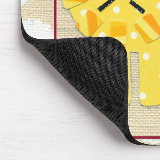 Gelbe Löwe mit weißen Polka-Punkten Mousepad (Ecke)