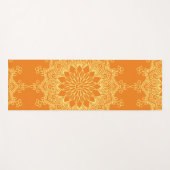 Gelbe Mandala auf orange Monogramm Yogamatte (Vorderseite (Horizontal))