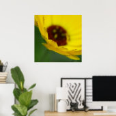 Gelbe Mariglod Blume Petals Makro Abstrakt Poster (Heimbüro)