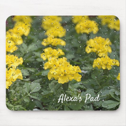 Gelbe Marigold mit Raindrops-Mauspad Mousepad (Vorne)