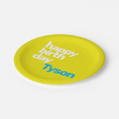 Gelbe moderne minimale Happy Birthday Kinder Party Pappteller (Schrägansicht)