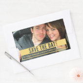 Gelbe moderne Schneide Save the Date Aufkleber (Umschlag)