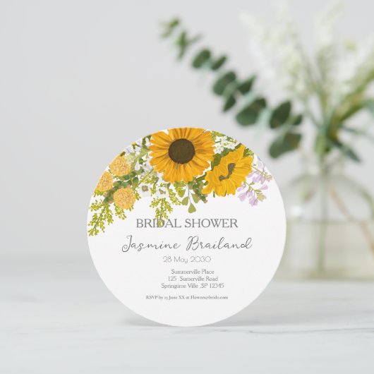 Gelbe moderne Sonnenblumen Bouquet-Brautparty Save The Date (Stehend Vorderseite)