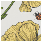 Gelbe Mohn und Ladybugs Stoff (Nahaufnahme)