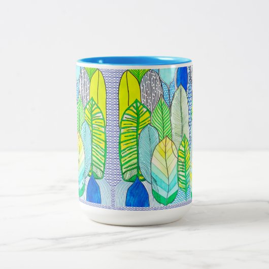 Gelbe Niedliche moderne tropische Boho-Blätter Zweifarbige Tasse (Mittel)